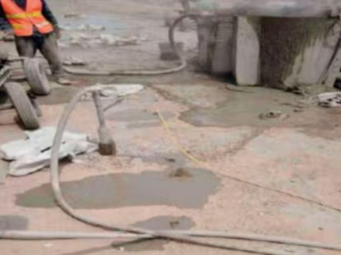 前锋水泥混凝土路面板底注浆技术 路面脱空注浆整治方案